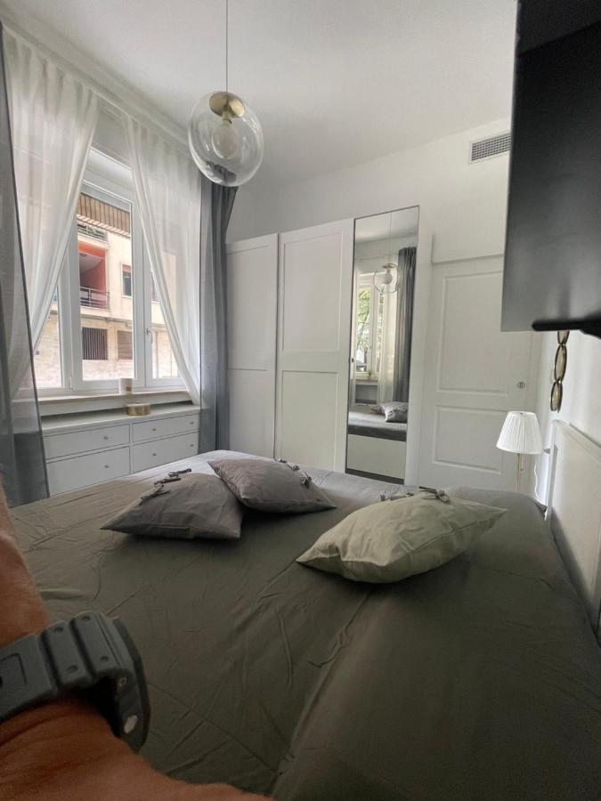Ferienwohnung Bilocale Di Prestigio: Milano Centro Exterior foto